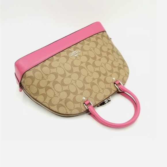 •Coach bundle• - Picture 3 of 7